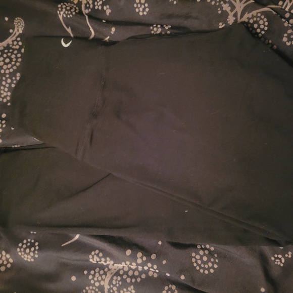 Zyia leggings. Black 6-8 - Picture 1 of 4